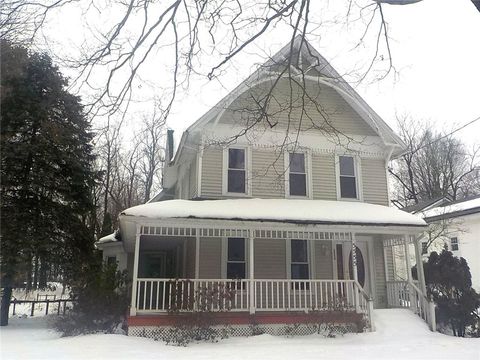Homes For Sale - 5555 Main Street<br/> Sodus, NY 14551