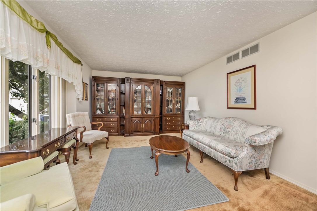 112 Red Rock Circle