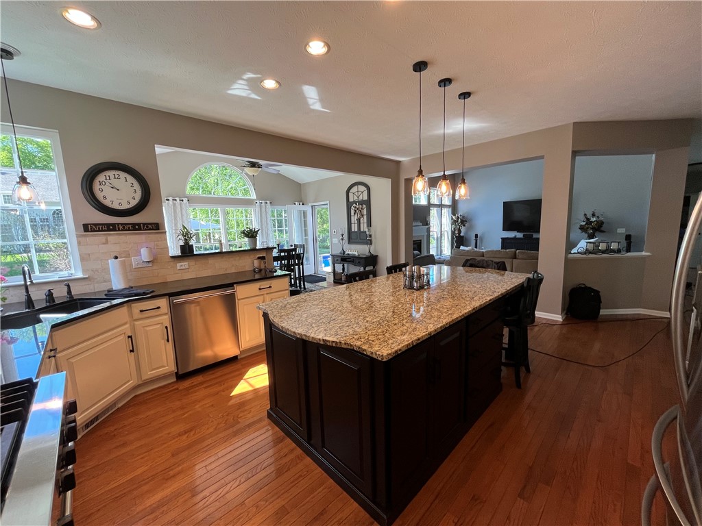 529 Deer Haven Drive, Webster, New York image 10