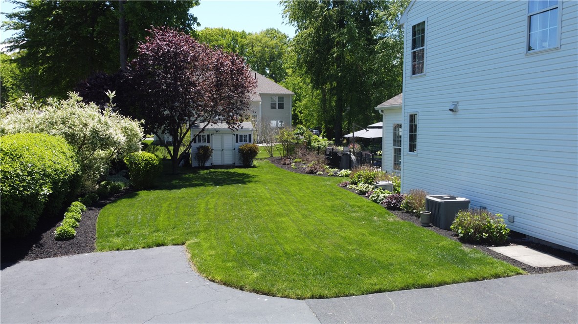 529 Deer Haven Drive, Webster, New York image 8