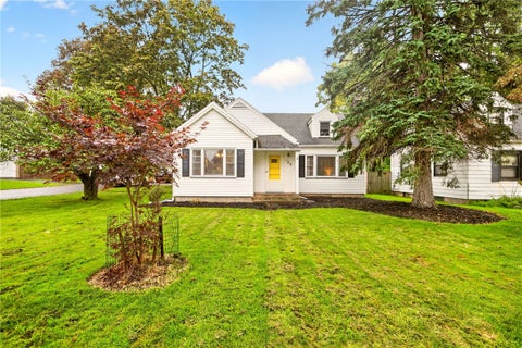 Homes For Sale - 129 Shorewood Drive<br/> Irondequoit, NY 14617