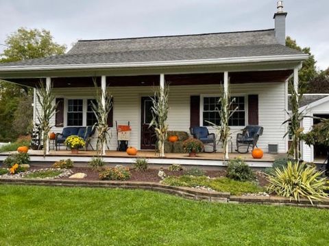 Photo of 5 Vernon Place, Big Flats, NY 14871 (MLS # R1660848)