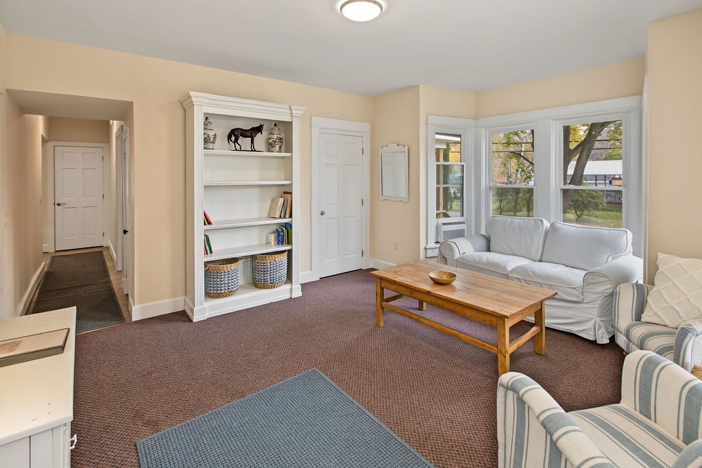 13 Follett Street
