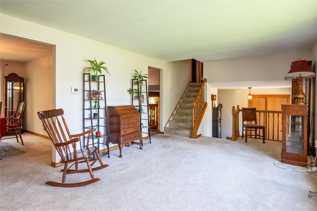 105 Hidden Spring Circle, Greece, New York image 16