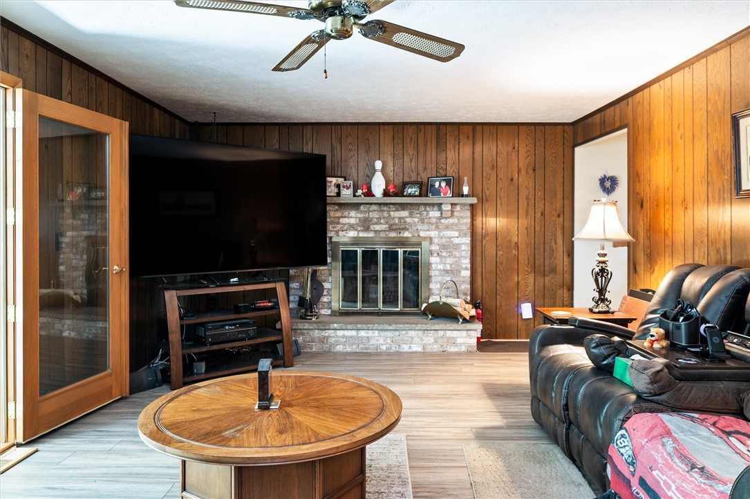 105 Hidden Spring Circle, Greece, New York image 25