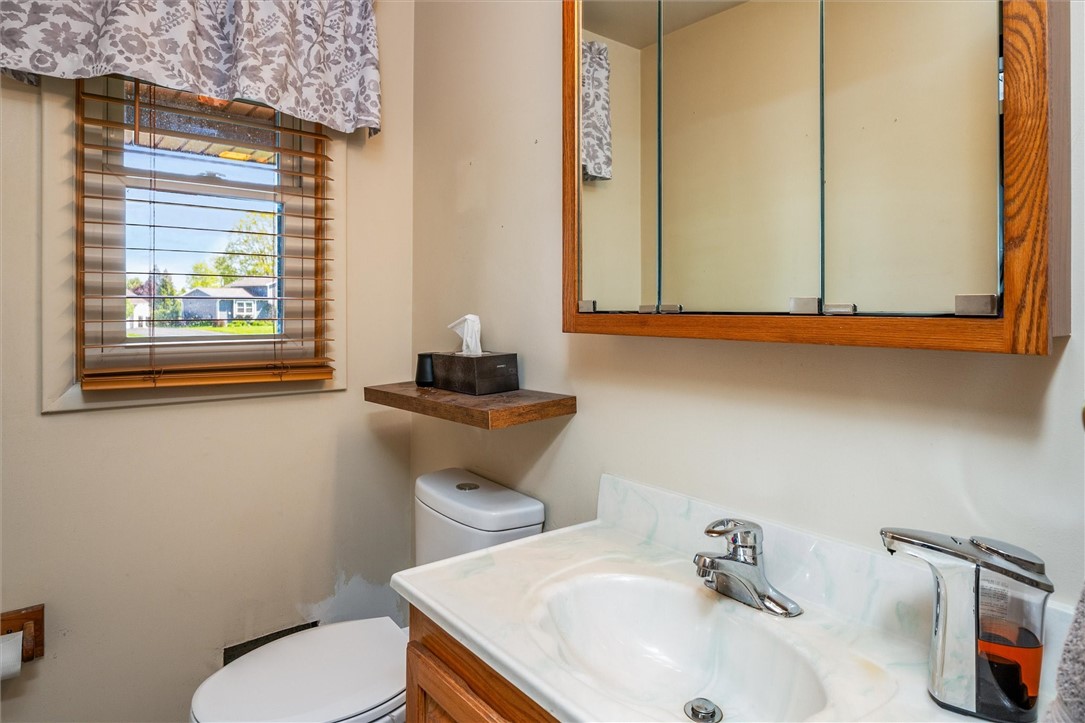 105 Hidden Spring Circle, Greece, New York image 35