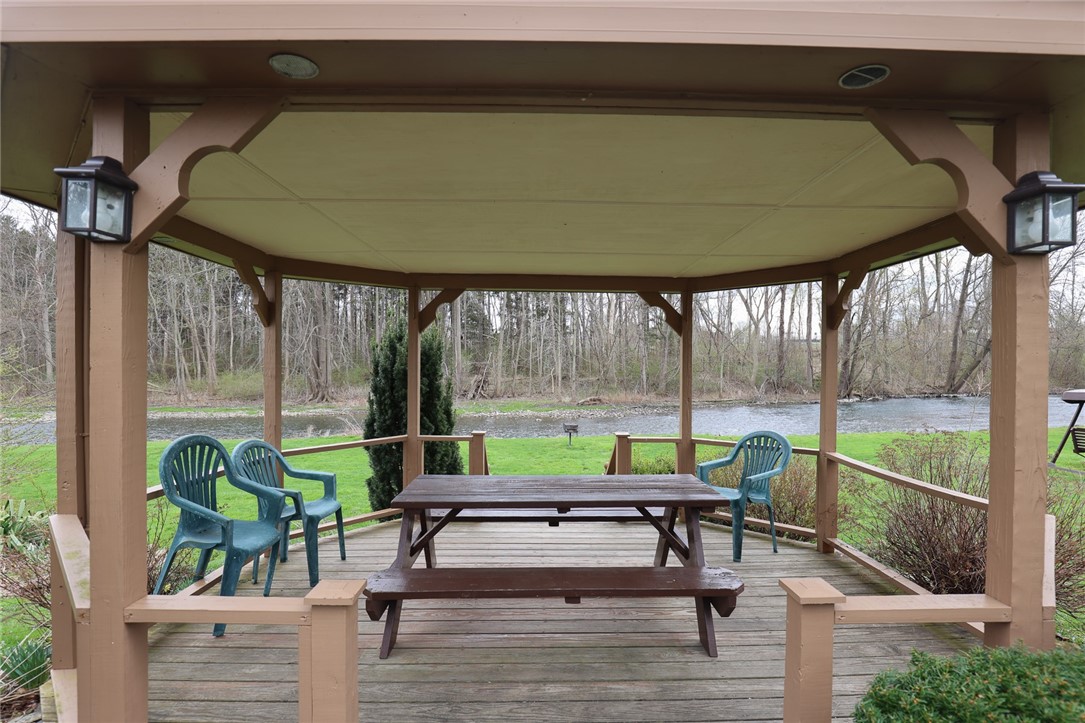 35 Keuka Lane Ln, Manchester, New York image 28