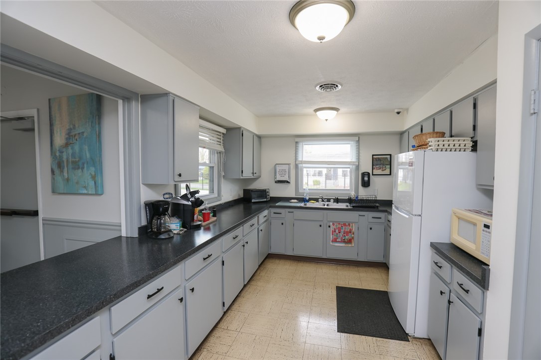 35 Keuka Lane Ln, Manchester, New York image 32