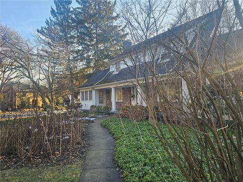 137 oakdale drive rochester ny 14618