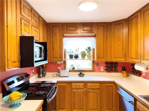 Tiny photo for 9 Madison Avenue, Oneonta, NY 13820 (MLS # R1714305)