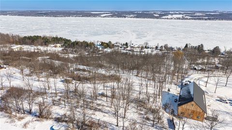 Photo of 4100 Onnalinda Drive, Canandaigua Town, NY 14424 (MLS # R1660854)