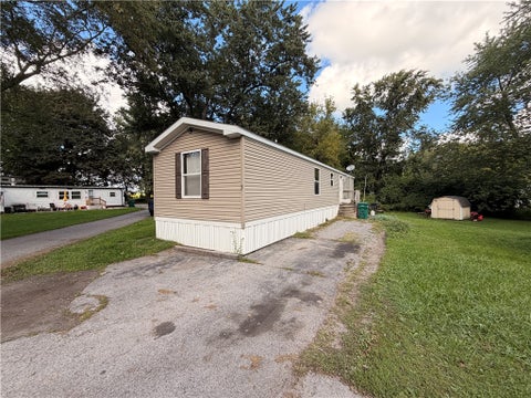 Mobile Home For Sale - 7 Crystal Lane<br/> Batavia, NY 14020