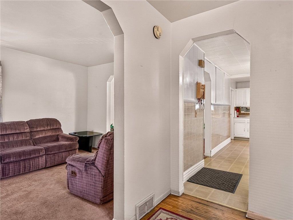 34 Arbutus Street
