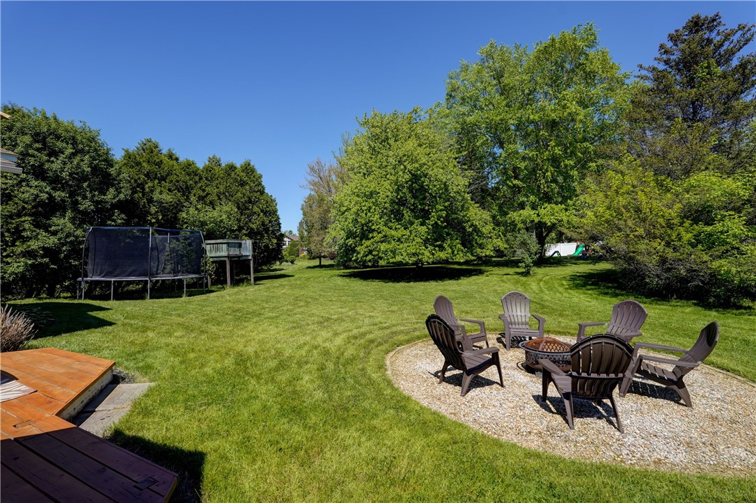 16 Canterbury Trail, Penfield, New York image 7