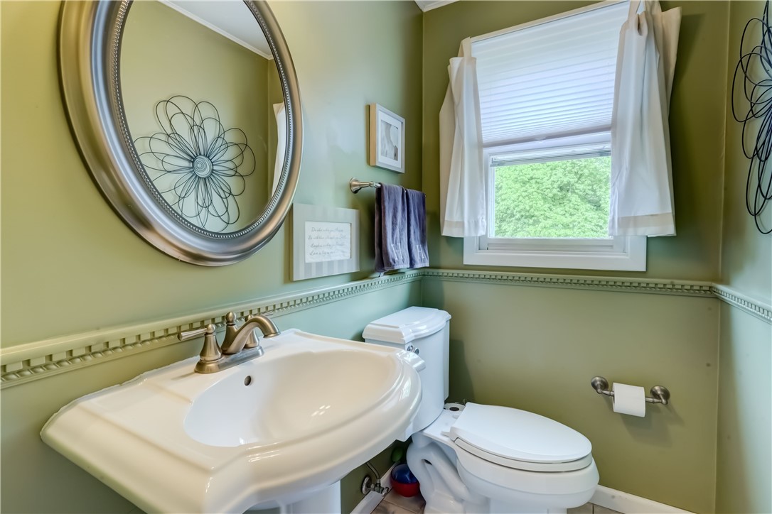16 Canterbury Trail, Penfield, New York image 28