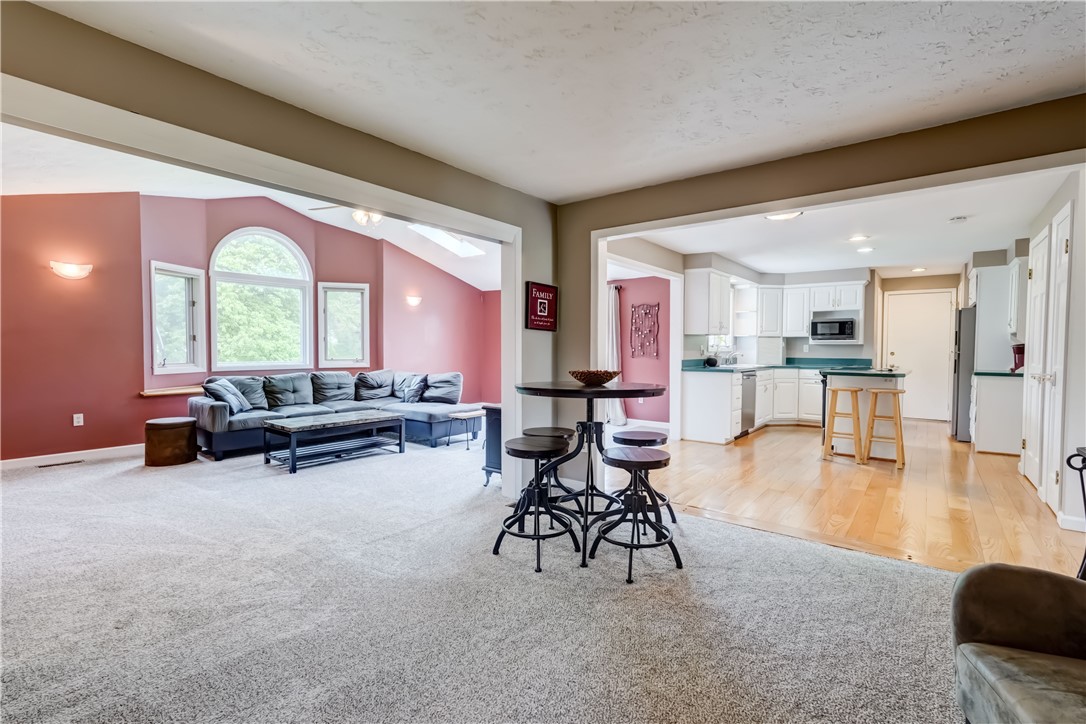 16 Canterbury Trail, Penfield, New York image 21