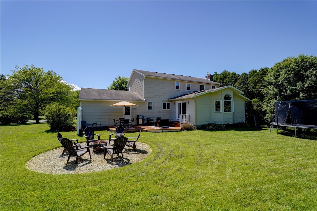 16 Canterbury Trail