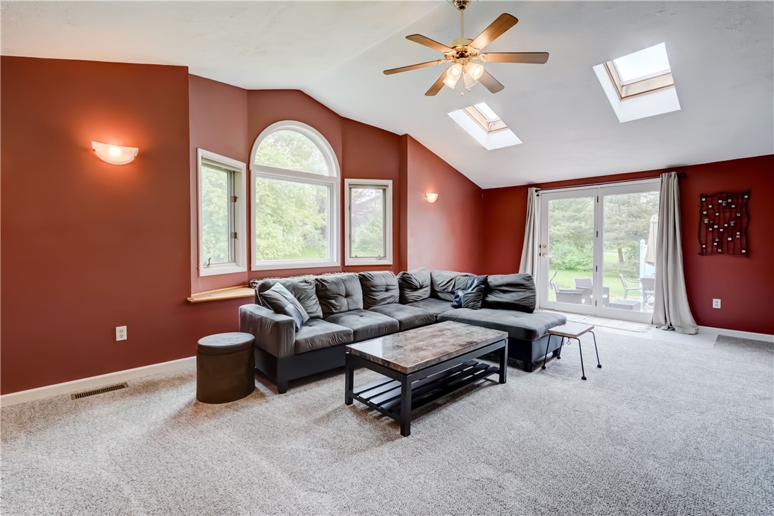 16 Canterbury Trail, Penfield, New York image 15