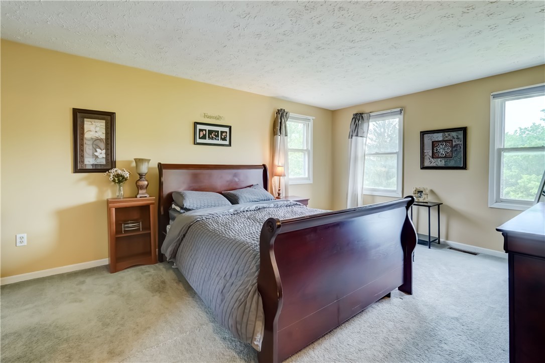 16 Canterbury Trail, Penfield, New York image 30
