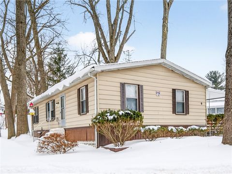 9 Oakside Drive Rochester NY 14625