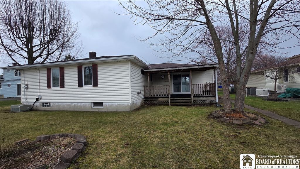 Photo of 104 Bradwood Road, West Seneca, NY 14224 (MLS # R1667228)