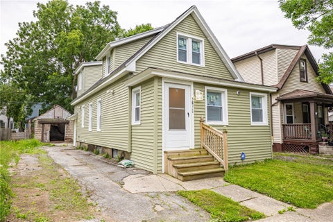 Homes For Sale - 581 Frost Avenue<br/> Rochester, NY 14611