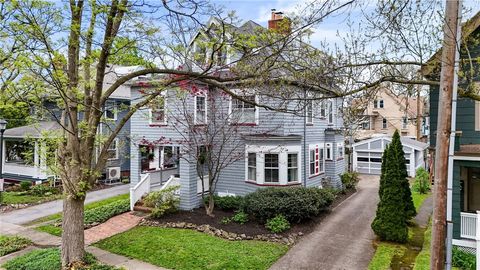 Photo of 48 Girton Pl Pl, Rochester, NY 14607 (MLS # R1685121)