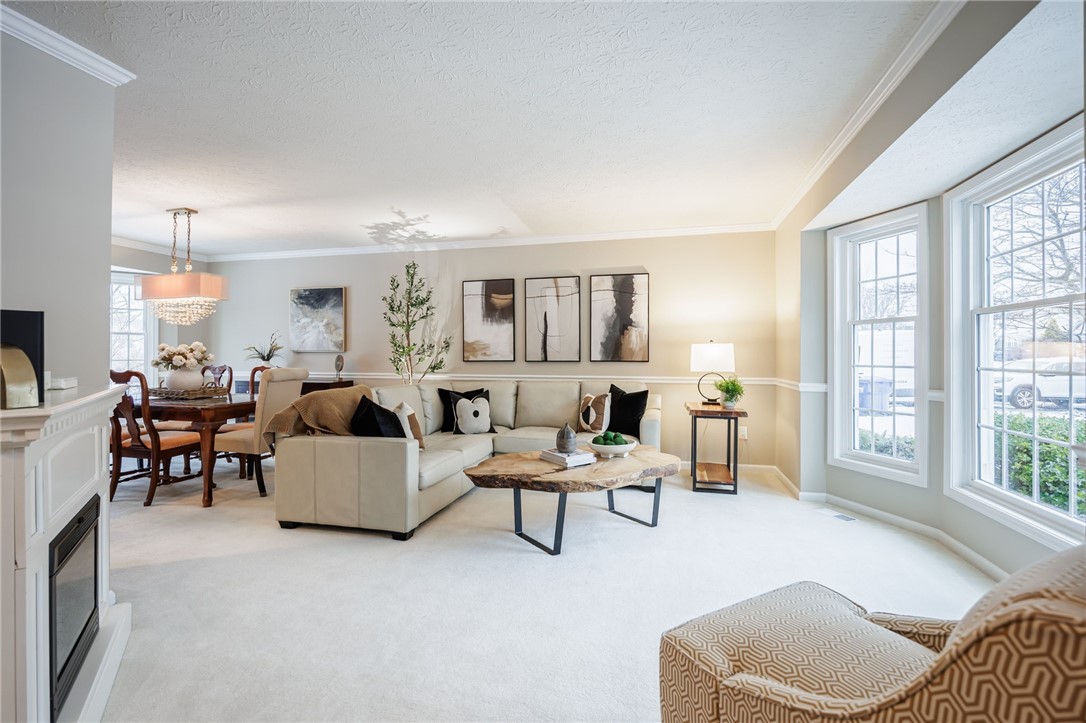 85 E Pointe