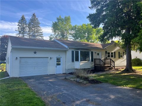 5 Ivamae Drive North Chili NY 14514
