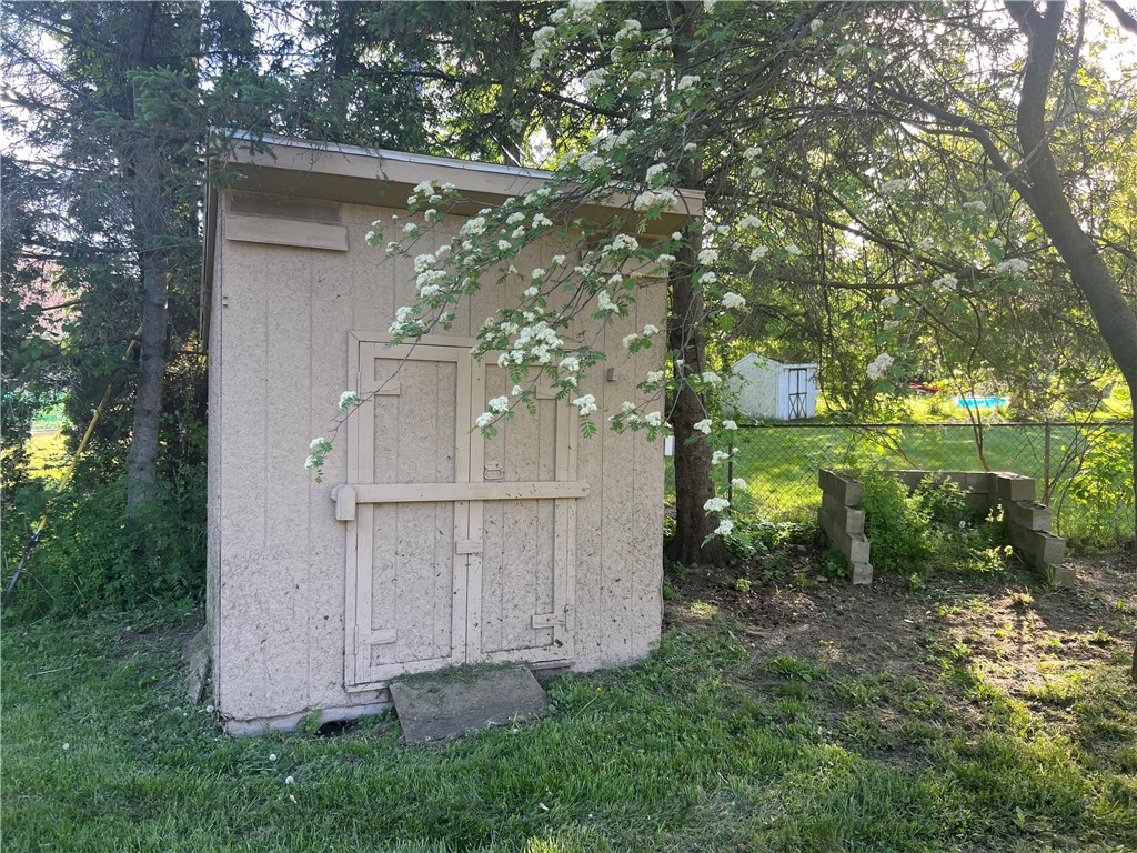 5 Ivamae Drive
