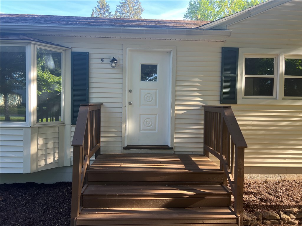 5 Ivamae Drive