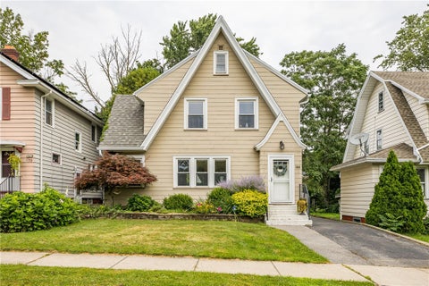 Homes For Sale - 144 Culver Parkway<br/> Irondequoit, NY 14609