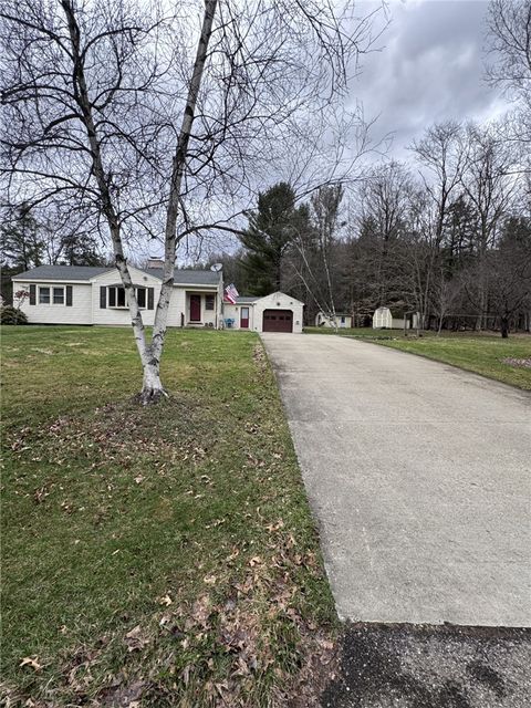 Photo of 796 W Washington Street, Bradford Town, PA 16701 (MLS # R1670097)