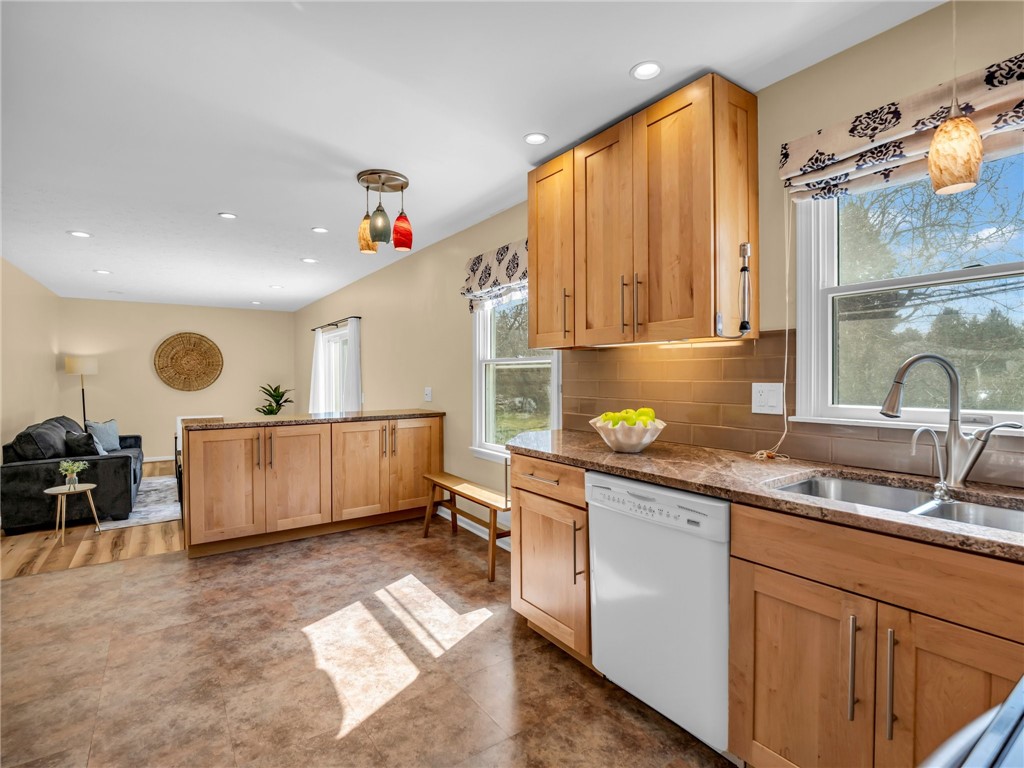 29 French Meadow Lane, Brighton, New York image 20