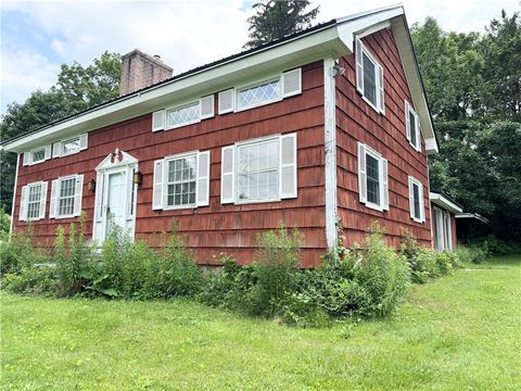 Homes For Sale - 848 Miller Street<br/> Skaneateles, NY 13152