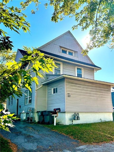 Photo of 125-127 Cedarwood Ter #125, Rochester, NY 14609 (MLS # R1647028)