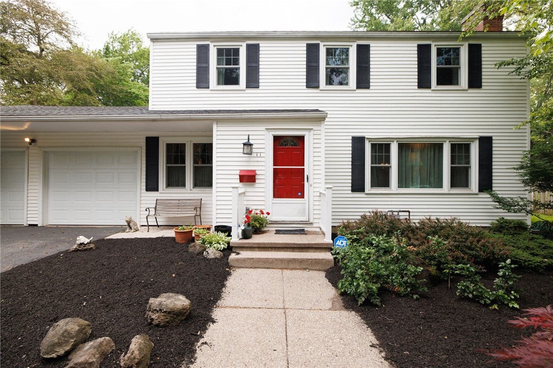 11 Colonial Drive
