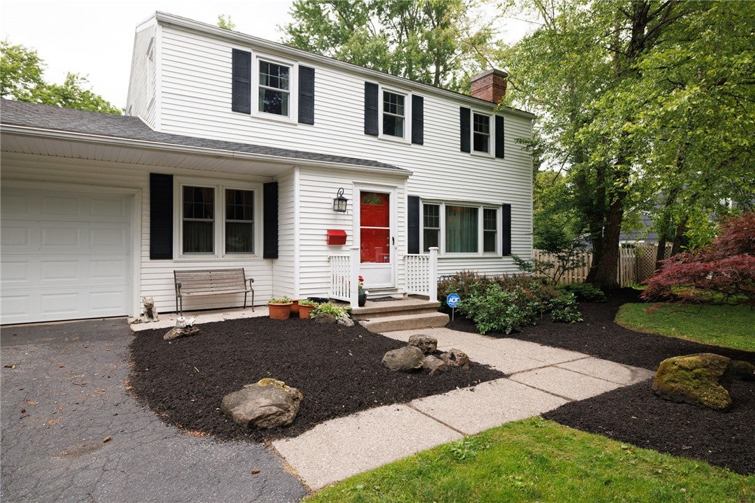 11 Colonial Drive