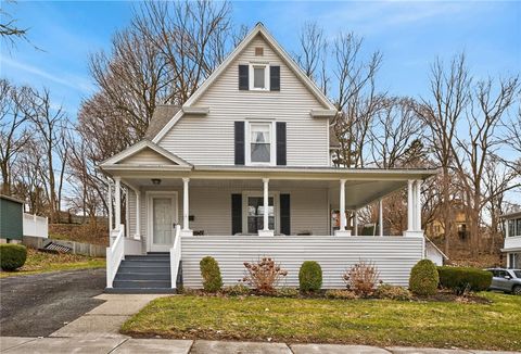 Homes For Sale - 18 Pleasant Street<br/> Manchester, NY 14432