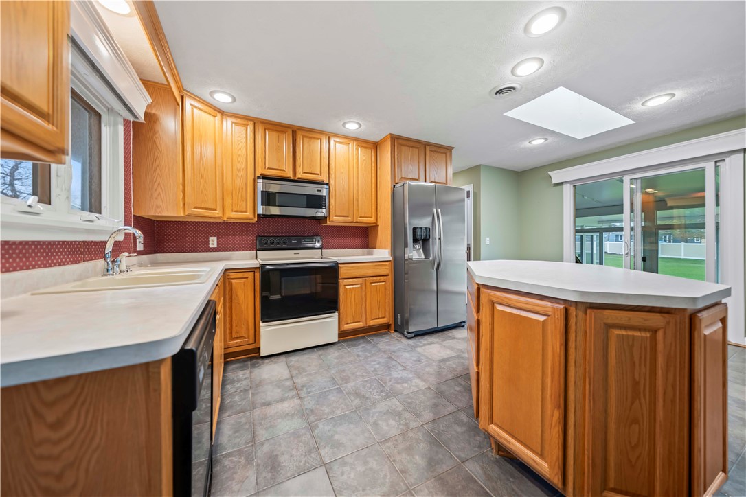 34 Lochnavar Parkway