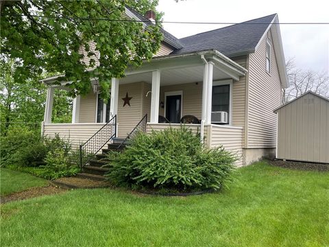 Photo of 34 Grand Street, Oneonta, NY 13820 (MLS # R1604791)