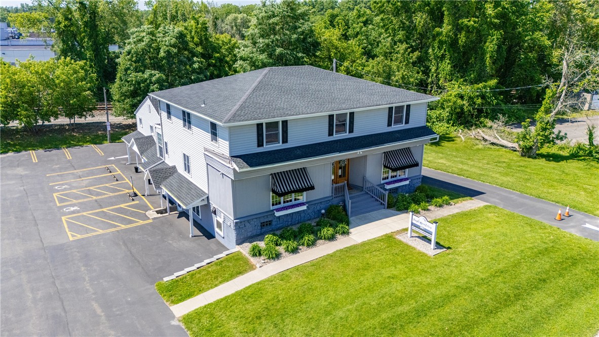581 Whitney Road W