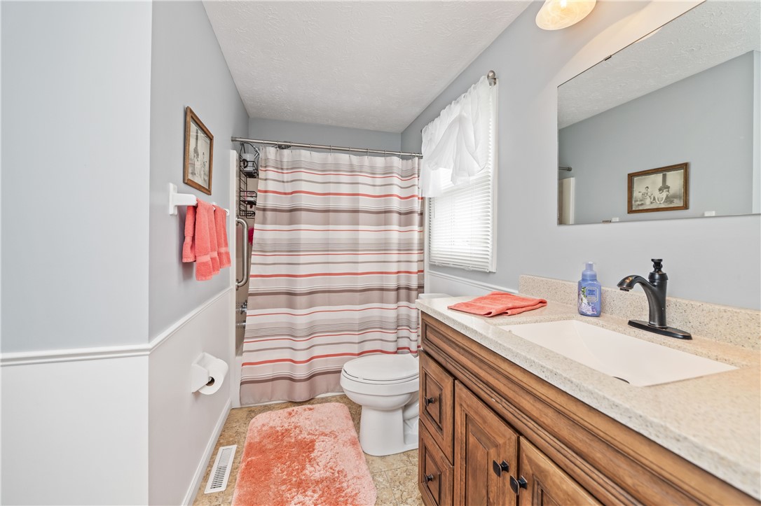 60 Flynnwood Drive, Greece, New York image 33