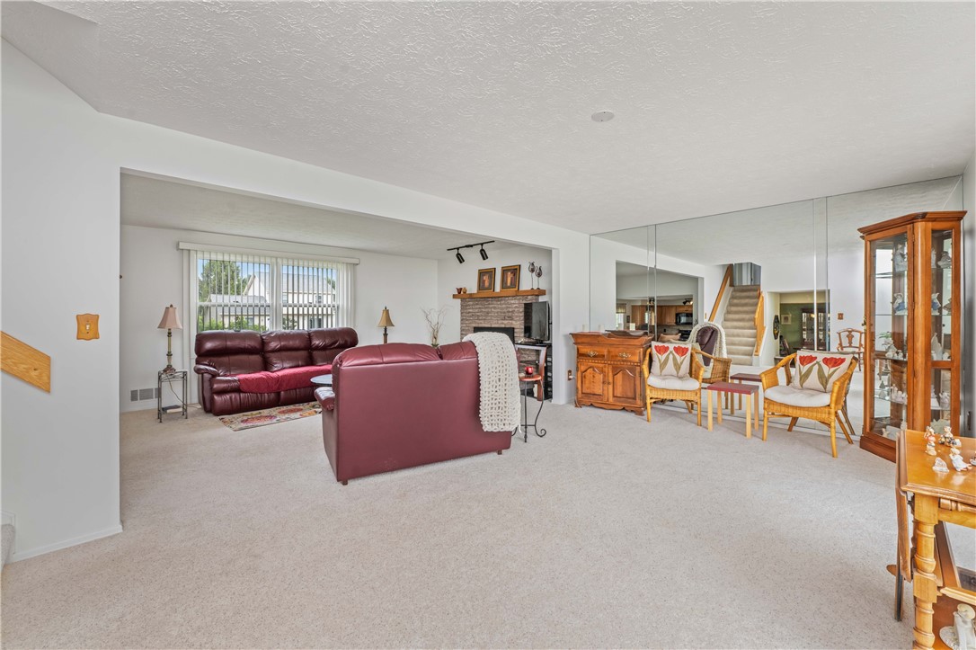 60 Flynnwood Drive, Greece, New York image 7