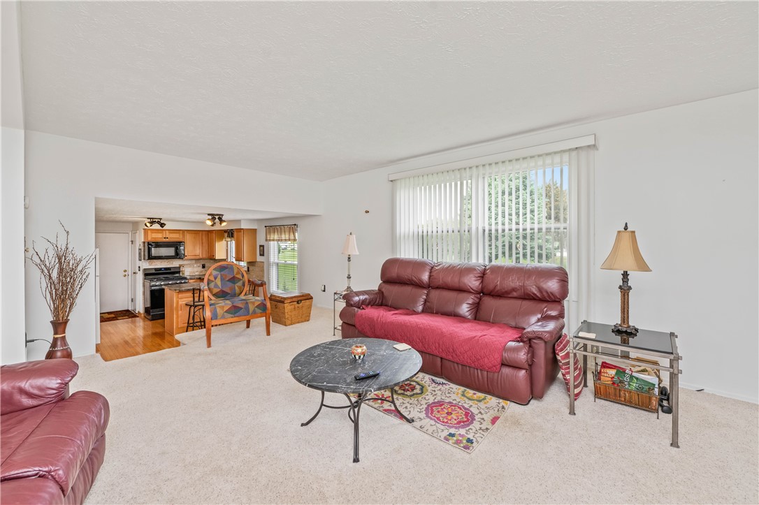 60 Flynnwood Drive, Greece, New York image 10