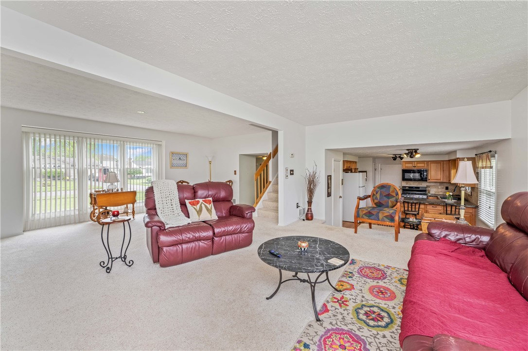 60 Flynnwood Drive, Greece, New York image 9