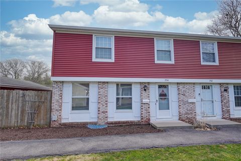 Townhouse For Sale - 794 Hidden Valley Road<br/> Monroe County, Gates, NY 14624