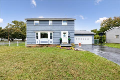 Photo for 416 Lake Meadow Drive