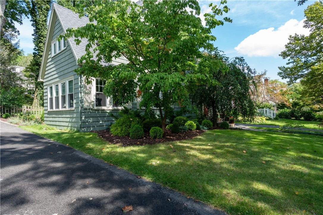 32 Castlebar Rd