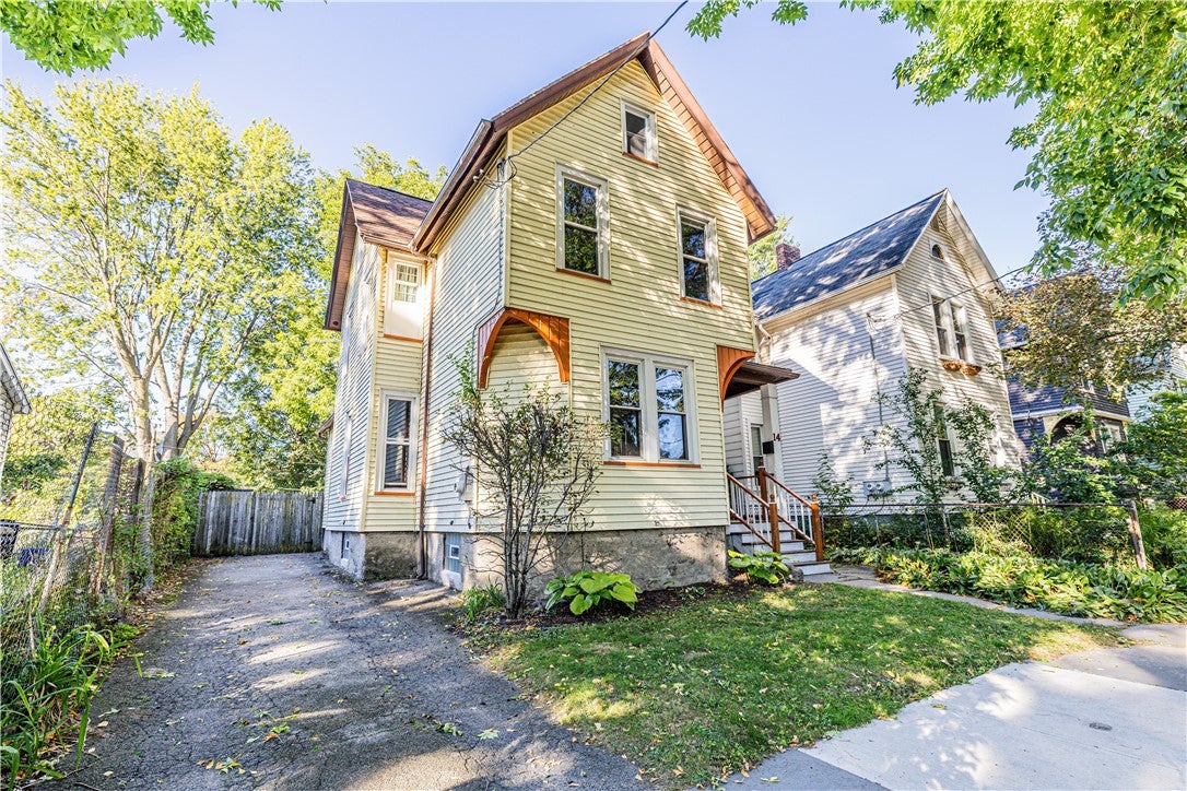 14 Hickory Street
